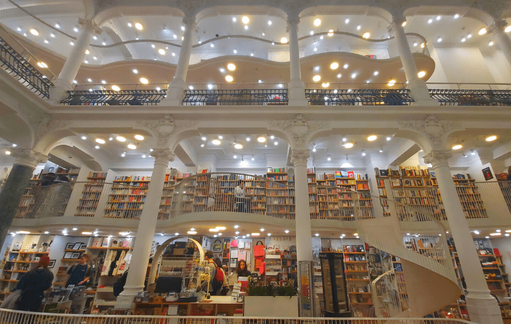 Carousel Book Store