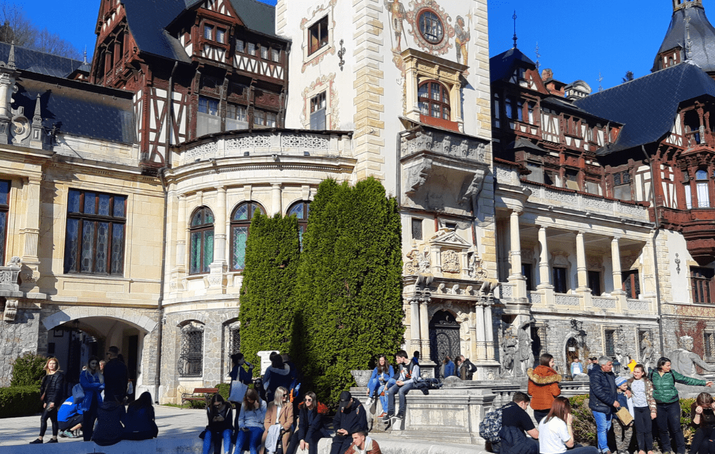 One day trip to Peles Castle