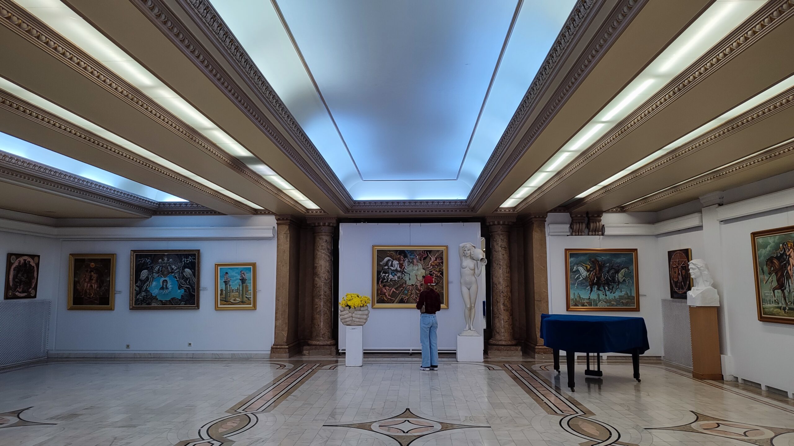 Arts Gallery exposition room at the Military Circle