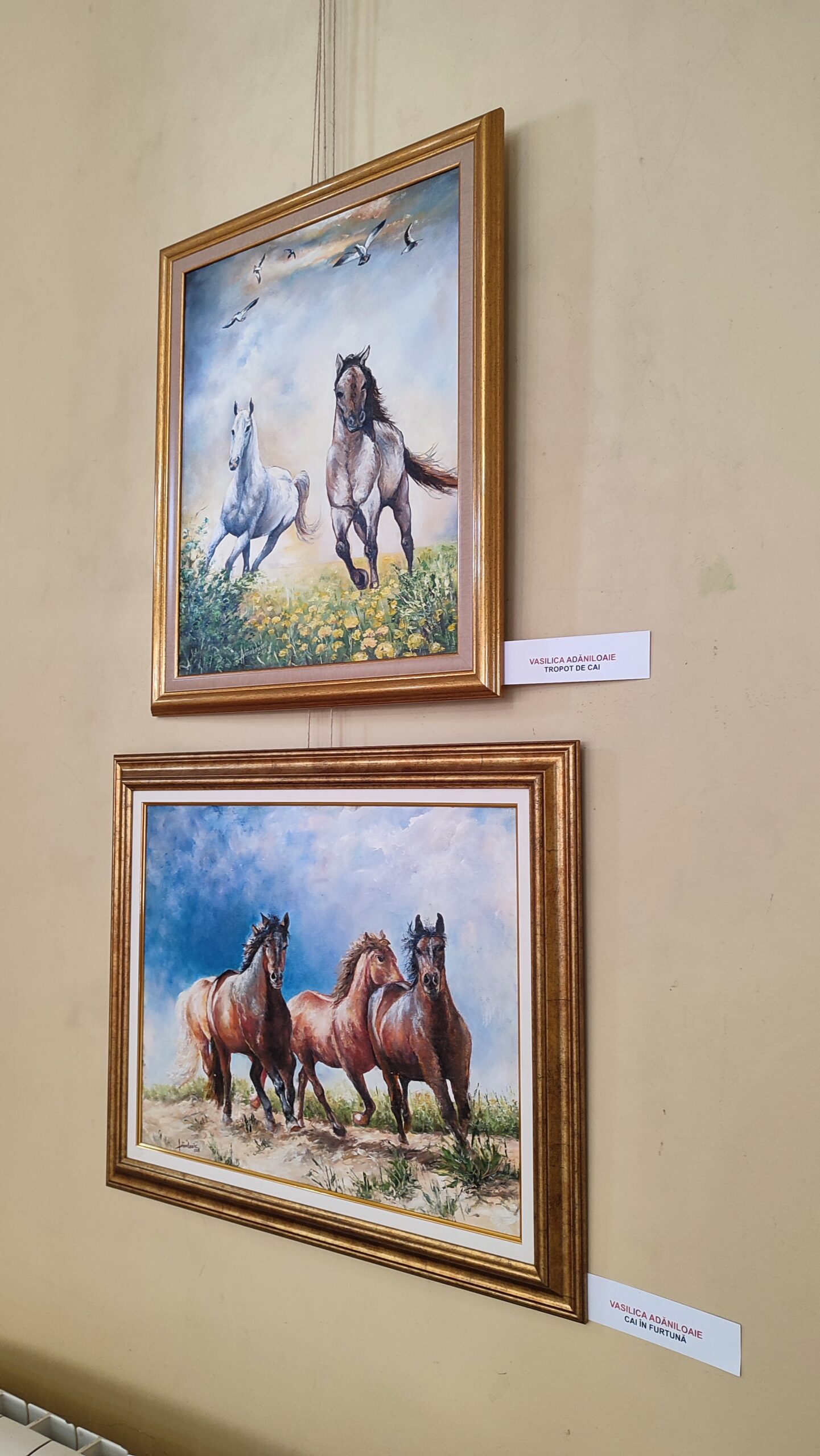 Round Room art gallery horse paintings at the Military Circle
