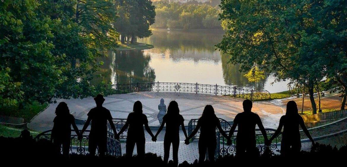 human chain in IOR park