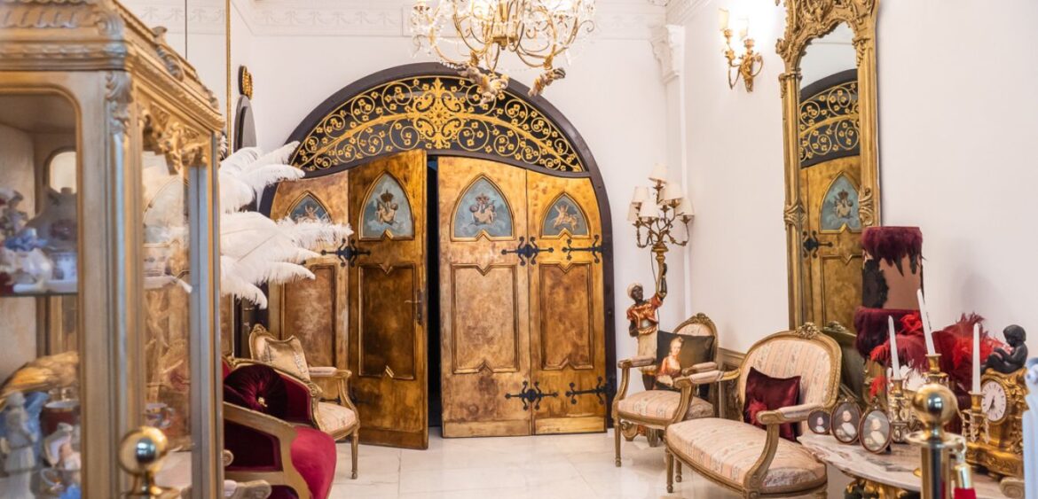 Conacul Coroanei Luxury Boutique Hotel