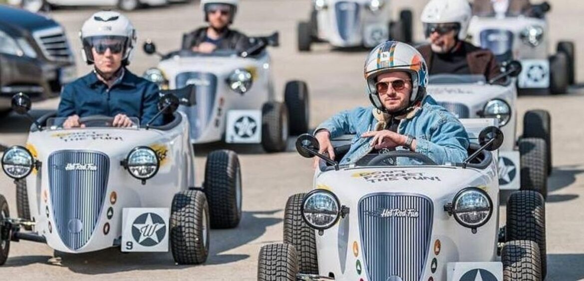 City Tour by Mini Hot Rod