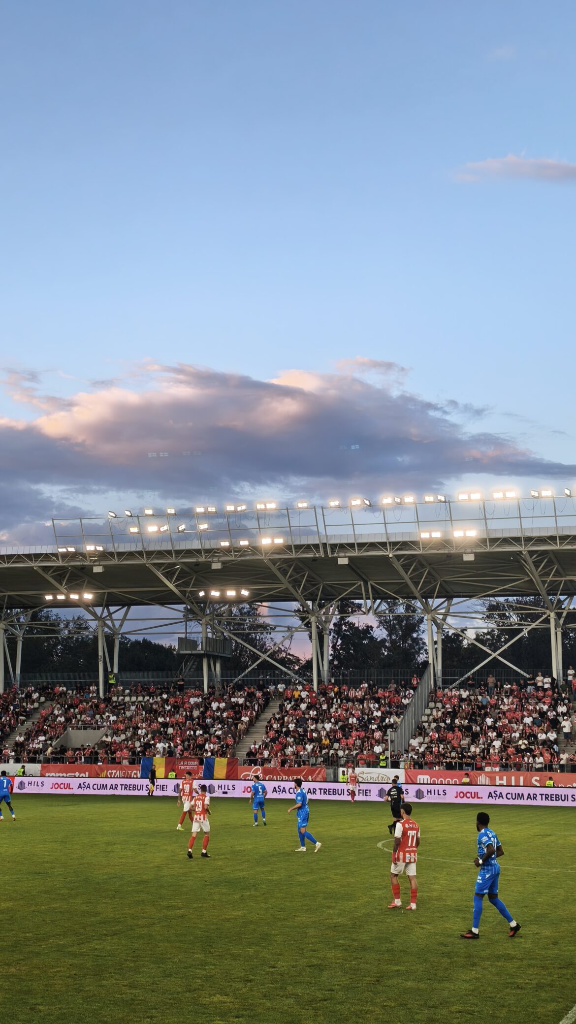 football match - arcul de triumf arena