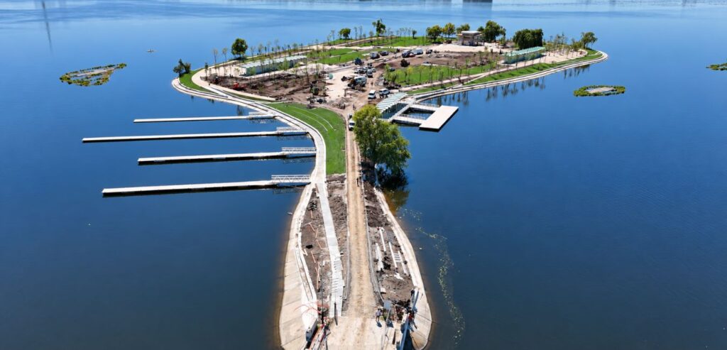 Lacul Morii - island
